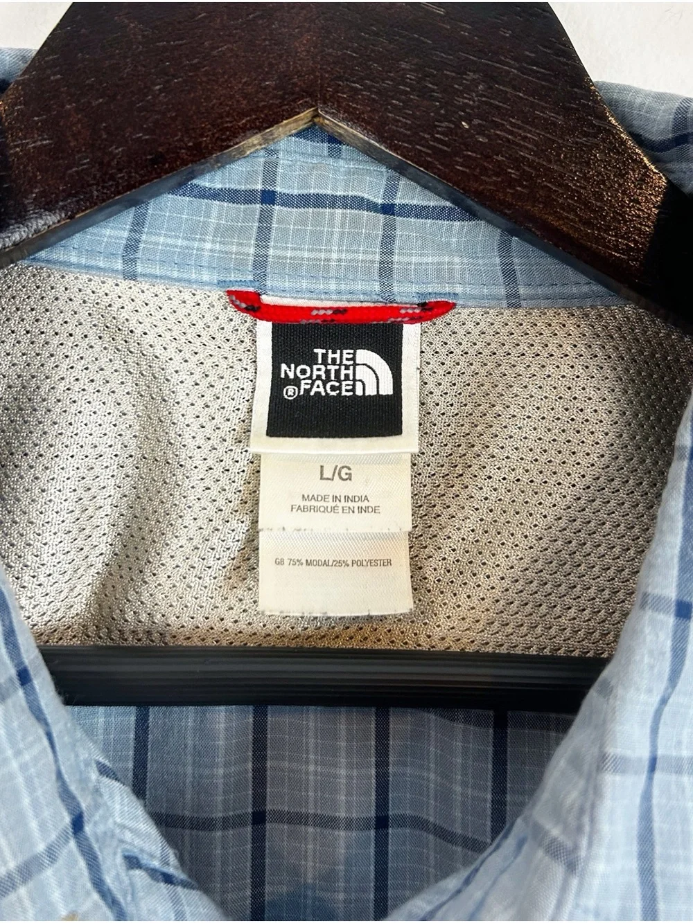 The North Face Men’s Blue Plaid Short-Sleeve Button-Down Shirt Size Large